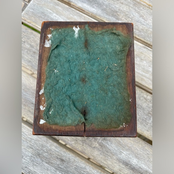 Antique mahogany wood cigarette box / Vintage desktop cigarette dispenser - Picture 8 of 8